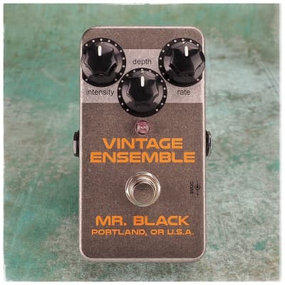 Mr. Black Vintage Ensemble