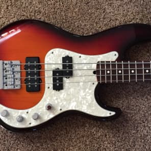 Fender 50th Anniversary American Deluxe Jazz Bass Sunburst 1996