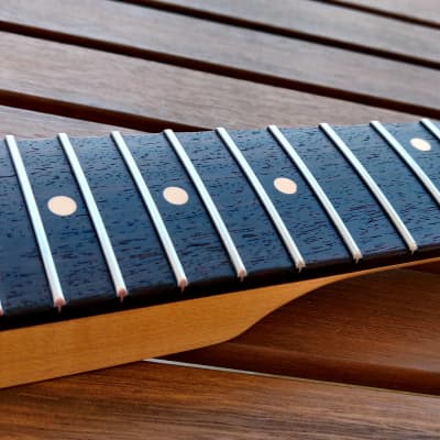 Musikraft Maple/Rosewood Stratocaster Neck Oil Finish 1957 V-Shape, Vintage Compound Radius, SS Frets image 3