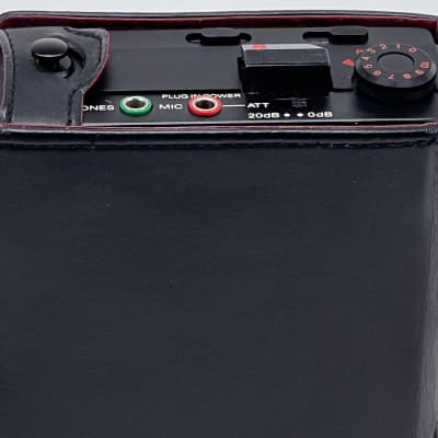 Sony  WM-D6C Professional Walkman - Including Leather Protective Case, Carrying Strap, DC Supply & Manual image 11