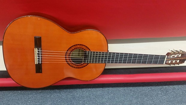 Hernandis classical guitar top