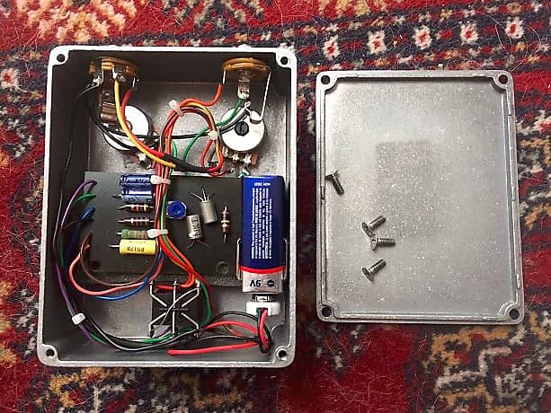Cornell - The First Fuzz (NKT275 Germanium Fuzz Face) - YouTube