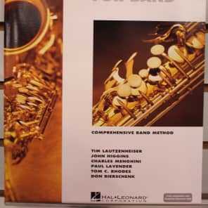 Hal Leonard Essential Elements for Band - Eb Alto Saxophone Book 1 with EEi