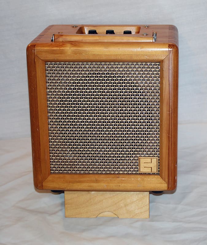 ElectroHarmonix Freedom Amp 1990s Natural Pine Reverb