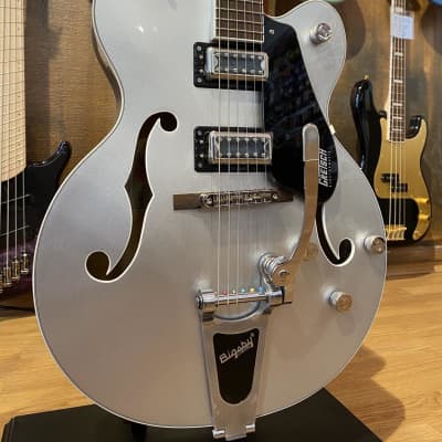 Gretsch G5420T Electromatic Hollow Body Single Cutaway with Bigsby Airline Silver image 2