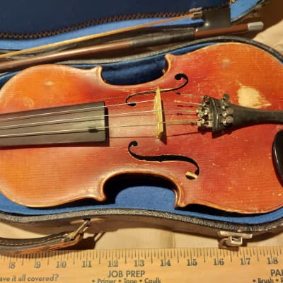 Antique Joseph Guarnerius 1/2 size Violin. Germany. Fecit Cremonae Anno 1730. image 6