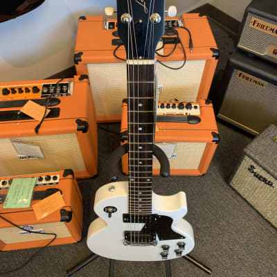 Gibson Les Paul Special Tribute Humbucker 2022 - Present - Worn White w/ Gibson GigBag image 2