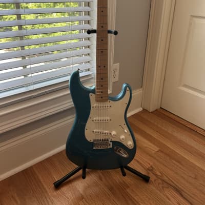 Fender Standard Stratocaster (Mexico) Lake Placid Blue | Reverb