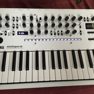 Korg minilogue xd deals white