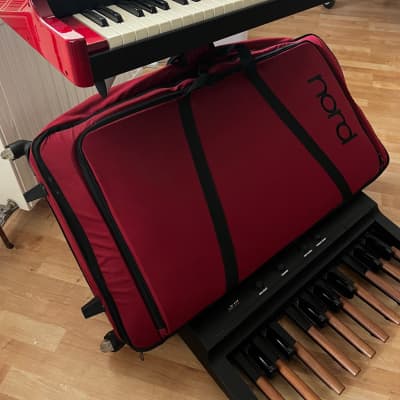 Nord C2 inkl. TransportCase, "KM Spider pro" und Basspedal "Studiologic MP-117"