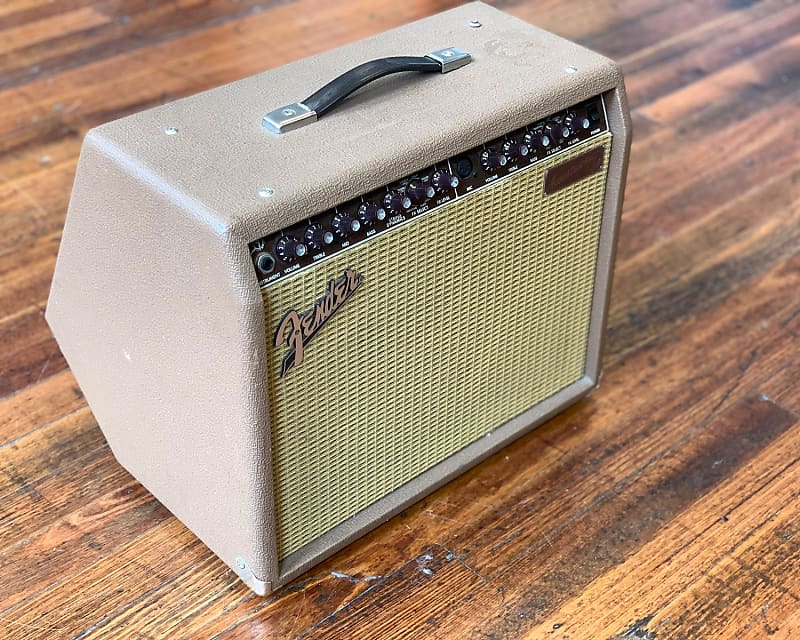 Fender Acoustasonic 30