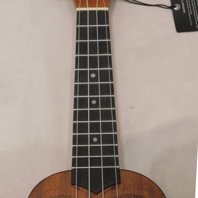Stagg Tiki series soprano ukulele with sapele top and Gig Bag  2018 OH finish image 4