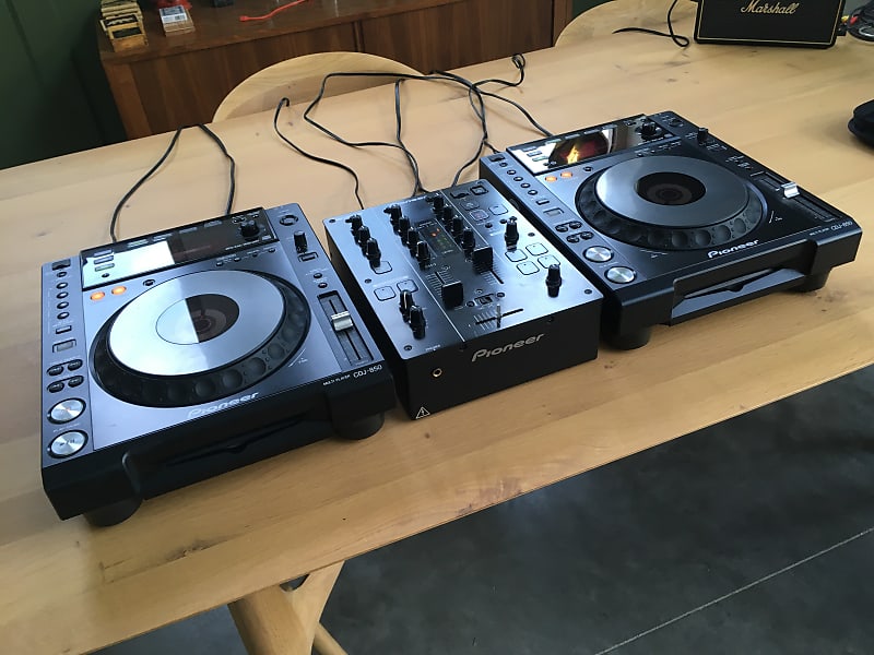 2 x Pioneer CDJ-850-K & DJM-350