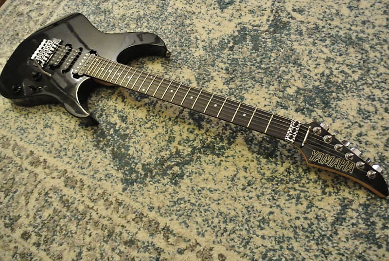 Mid-90s Black Yamaha RGX 421D FR Tremolo Super Strat HSH Mid-90s Black Yamaha RGX 421D FR Tremolo Super Strat HSH