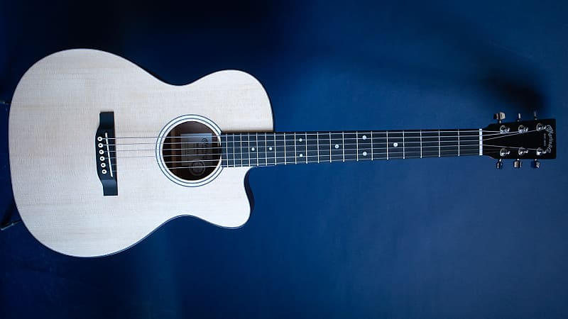 A*B様 Martin(マーチン) / 000CJr-10E エレアコ おまけ付 楽器・機材
