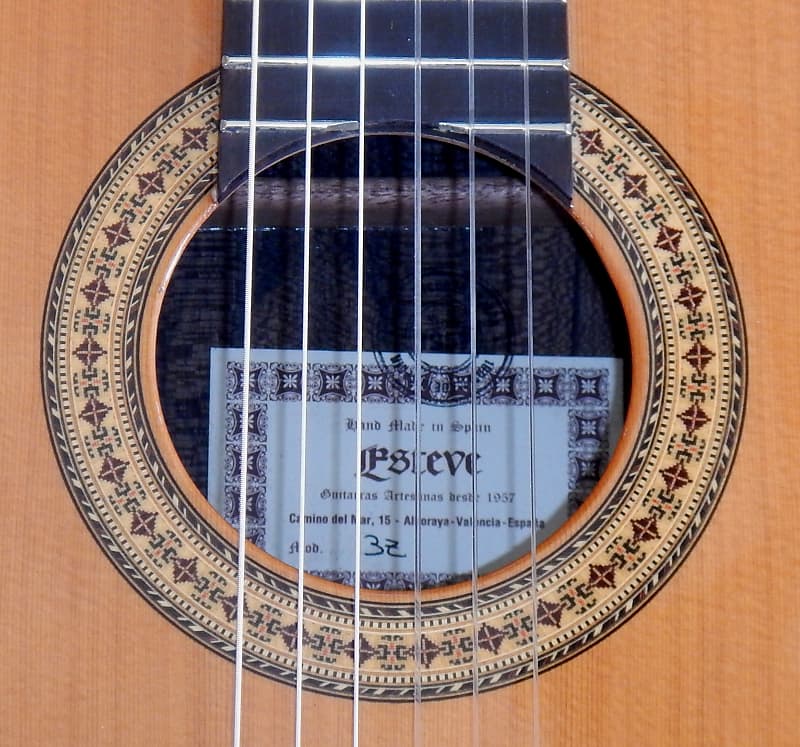 Esteve 3Z classical guitar/ Cedar top / Ziricote back and