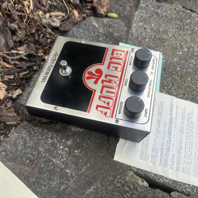 Electro-Harmonix Big Muff 1980 clean and boxed image 3