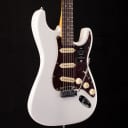 Fender American Ultra Stratocaster Arctic Pearl 594