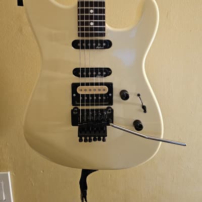 Charvel Model 3 HSS