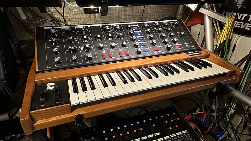 Old moog store synthesizer