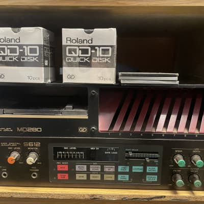 Akai S612 MIDI Digital Sampler 1985 - Black