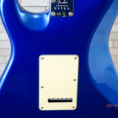 Fender American Ultra Stratocaster with Maple Fretboard - Cobra Blue image 8