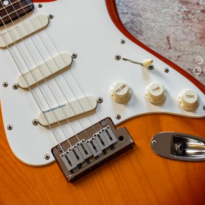 1989 Fender Japan Stratocaster Deluxe STR-85LS Cherry
