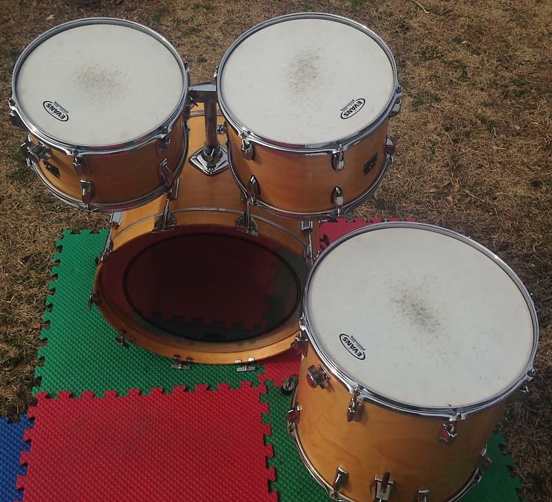 Tama Superstar 1976-79' Birch drums/'maple' finish 22