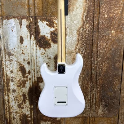 Fender Player Stratocaster Polar White 2022 (Used) image 7