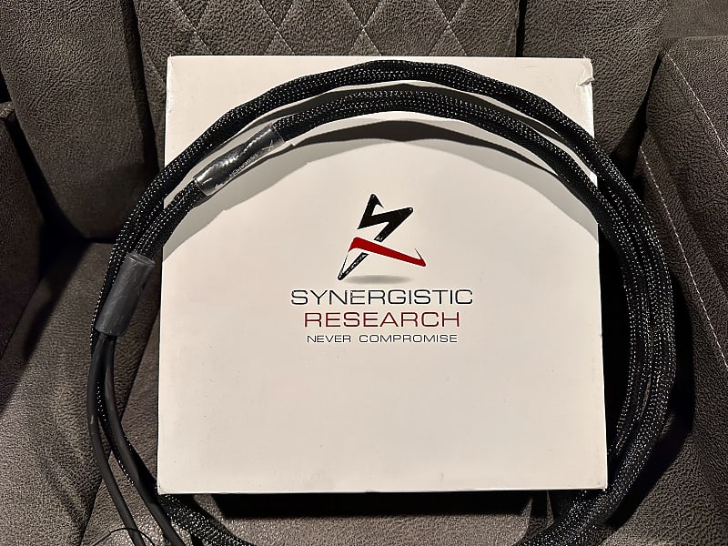 Synergistic Research Atmosphere Level 2 8&#039; spade hifi speaker cables  			