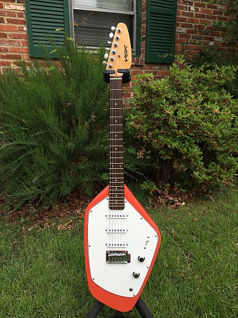 Vox V-Mk5 Phantom Reissue Salmon Red | Reverb