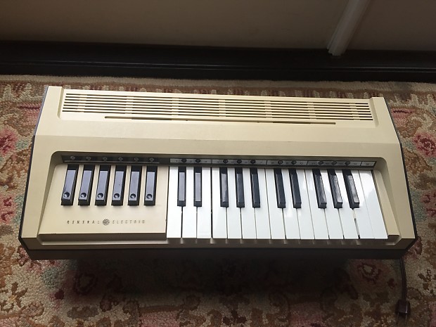 General Electric Electric Accordion Keyboard 1977