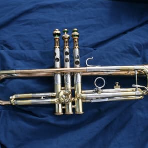 Vintage 1952 F.E. Olds Recording Trumpet w/ Gator