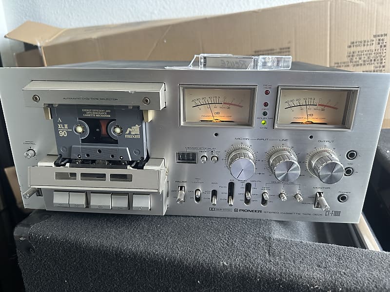 Pioneer CT-F1000 cassette deck  			