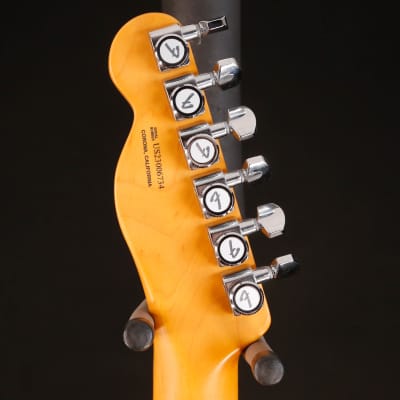 Fender American Ultra Telecaster, Maple Fingerboard, Mocha Burst image 7