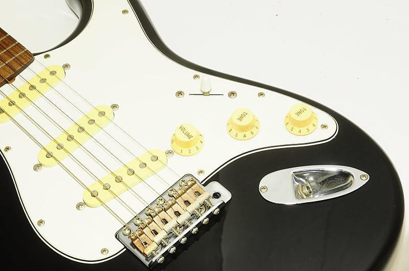 人気定番限定SALEu47912 FenderJapan [ST50 Stratocaster] 中古 エレキギター フェンダー フェンダー