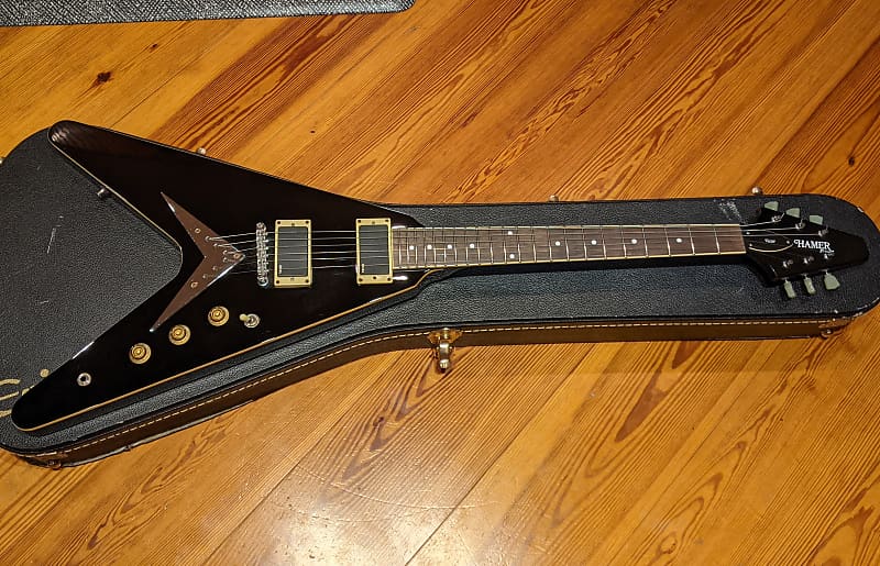 Hamer Vector Flying V XT Series Gloss Black Guitar, EMG 81