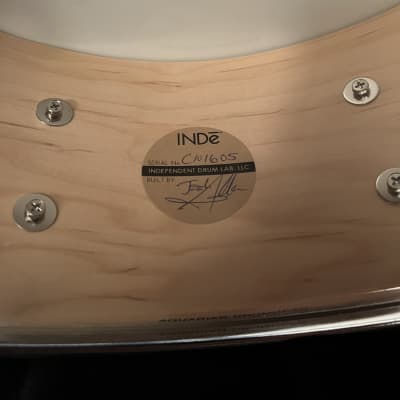 INDe 5.5x15 Maple 2019 Natural satin maple snare image 6