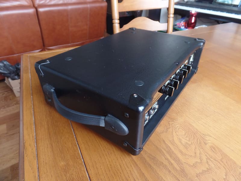 ASHDOWN 550 Spyder ベース用アンプ ASHDOWN 550 Spyder ベース用アンプ