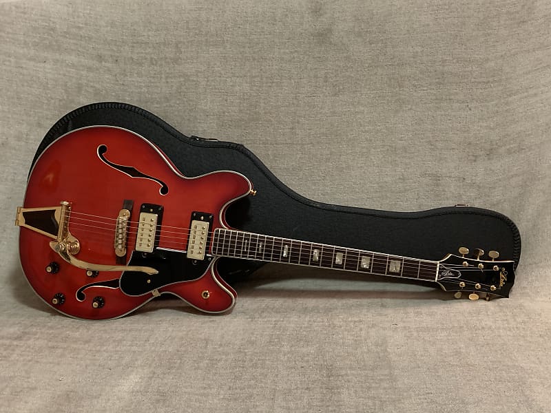 Vintage 1970's Aria Diamond 1242 G Red with Gold Hardware + Case