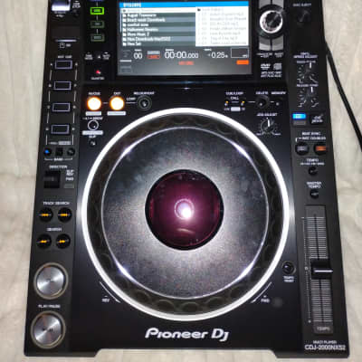 Pioneer CDJ2000NXS2 Black Professional Multi Audio Player Pioneer CDJ2000NXS2 Black Professional Multi Audio Player