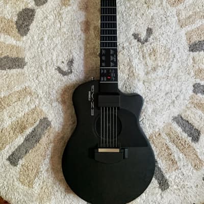 Yamaha EZ-AG – Awesome battery-operated MIDI Guitar with MIDI Out!