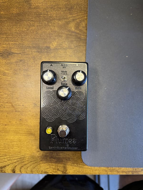 EarthQuaker Devices Plumes Small Signal Shredder