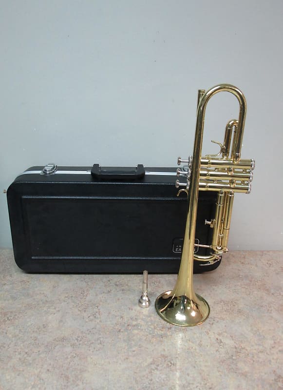 Used Eastman ETR320 Student Trumpet with Hard Case Reverb