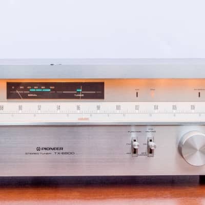 Vintage Pioneer TX-6800 Stereo Tuner Silver Face Wood Case