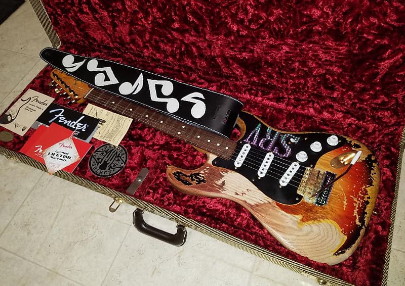エレキギターSRV Fender Stevie Ray Vaughan (SRV) Stratocaster 3-Color