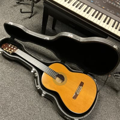 Yamaha CG180S classical guitar made in Taiwan 1985-1988 in excellent condition with beautiful vintage light hard case great for classical guitar students image 2