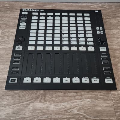 Native Instruments MASCHINE JAM Production & Sequencing Controller