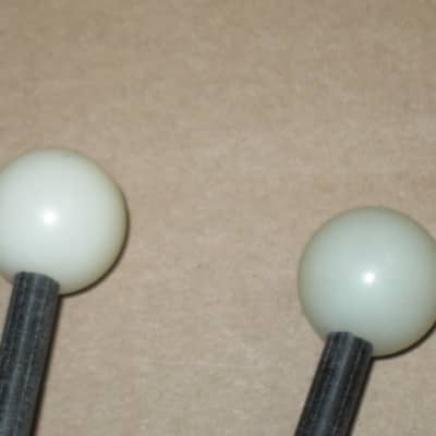one (new old stock) pair Gambal Manufacturing GPN (UG13GPNXX) Bells, Xylophone Percussive Keyboard MALLETS, 1 inch White Hard Acrylic Ball Heads with Black Synthetic Shafts, with original packaging - from 1990s - early 2000s image 5
