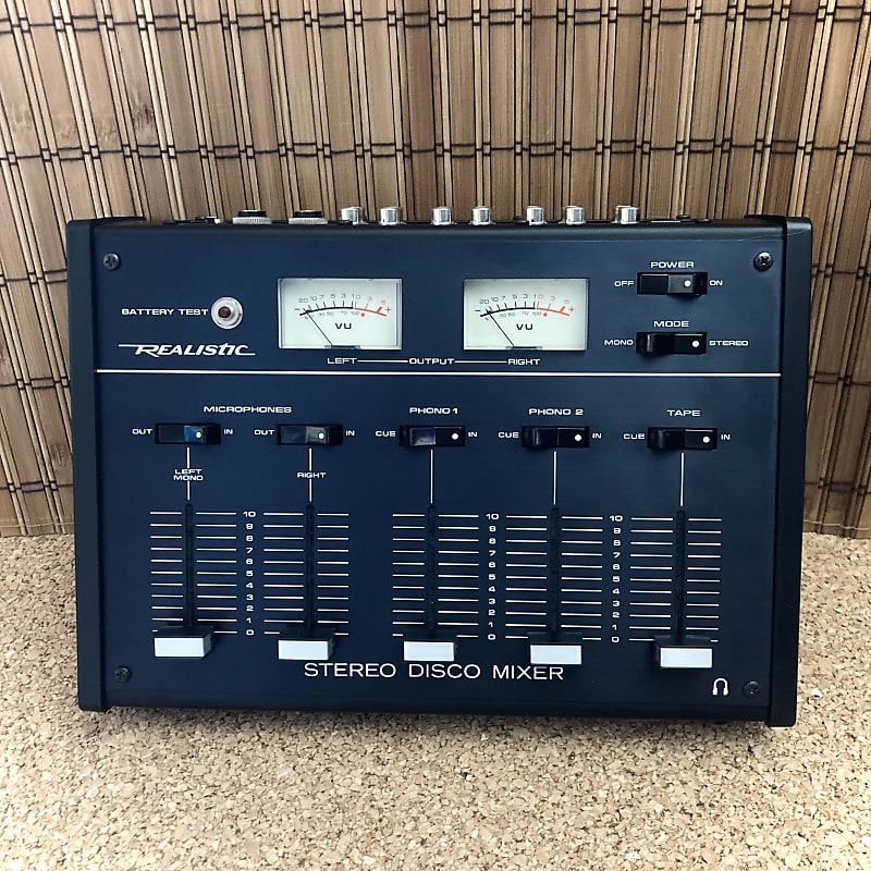 Realistic - Stereo Disco Mixer - 32-1100A - Phono +